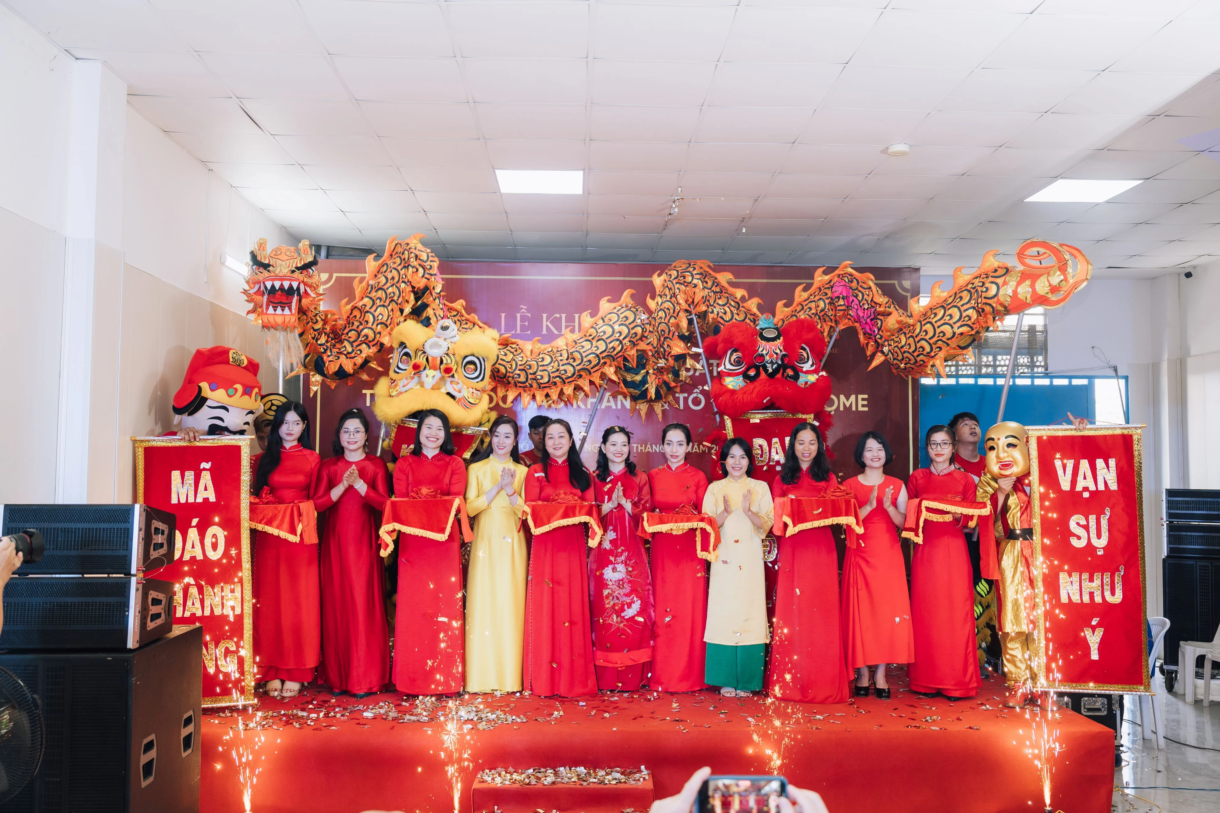 Khai trương, sự kiện