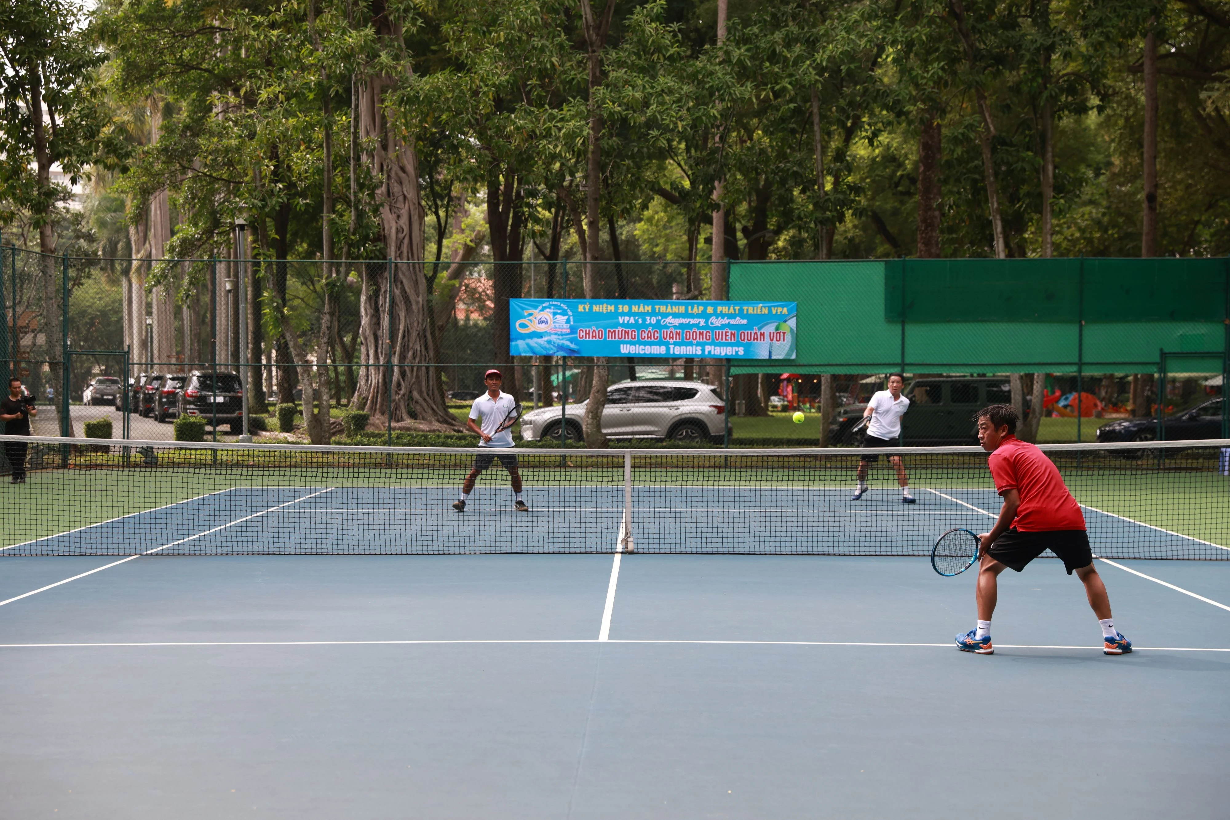 Hình ảnh hội thao tại sân tennis