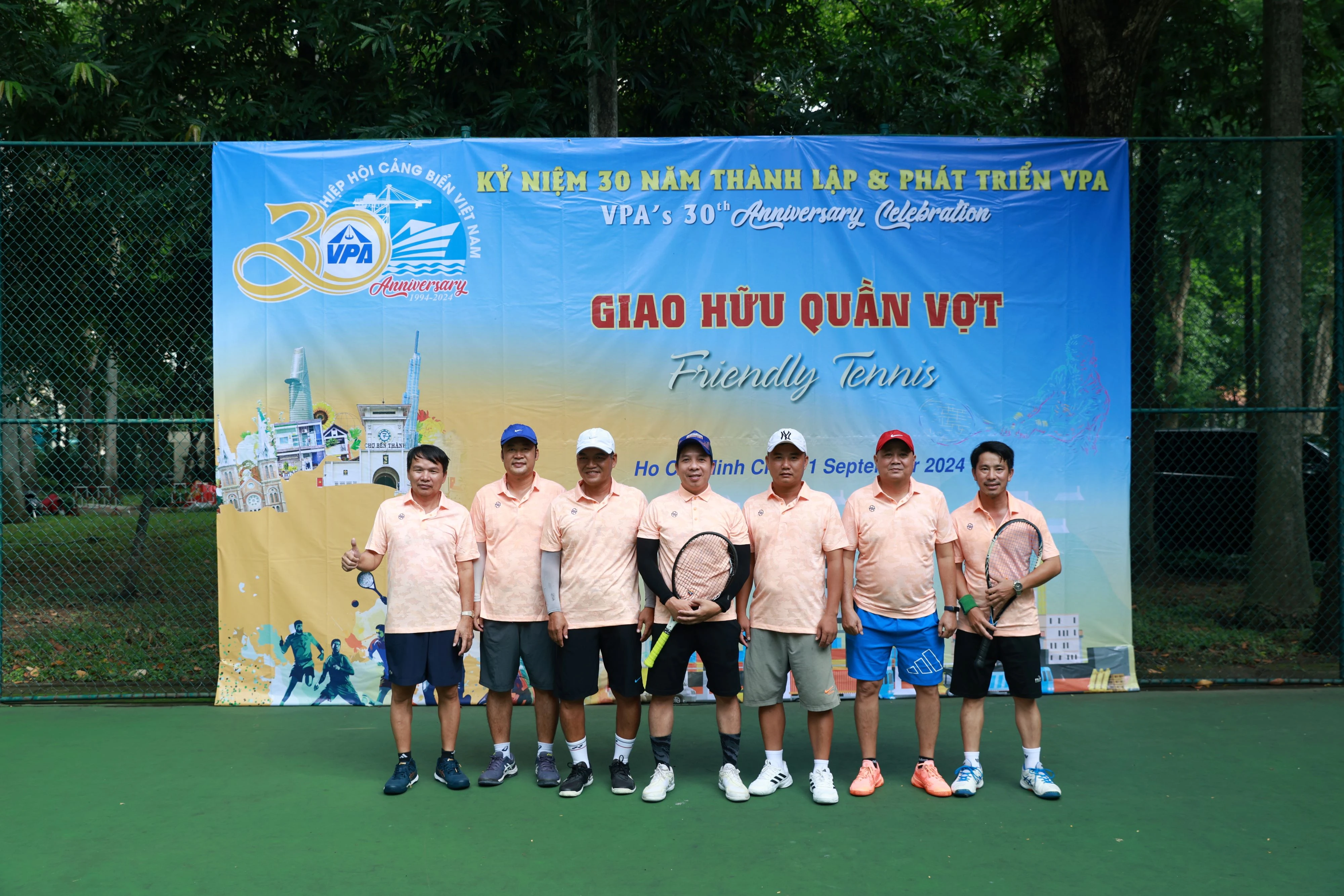 Hình ảnh hội thao tại sân tennis