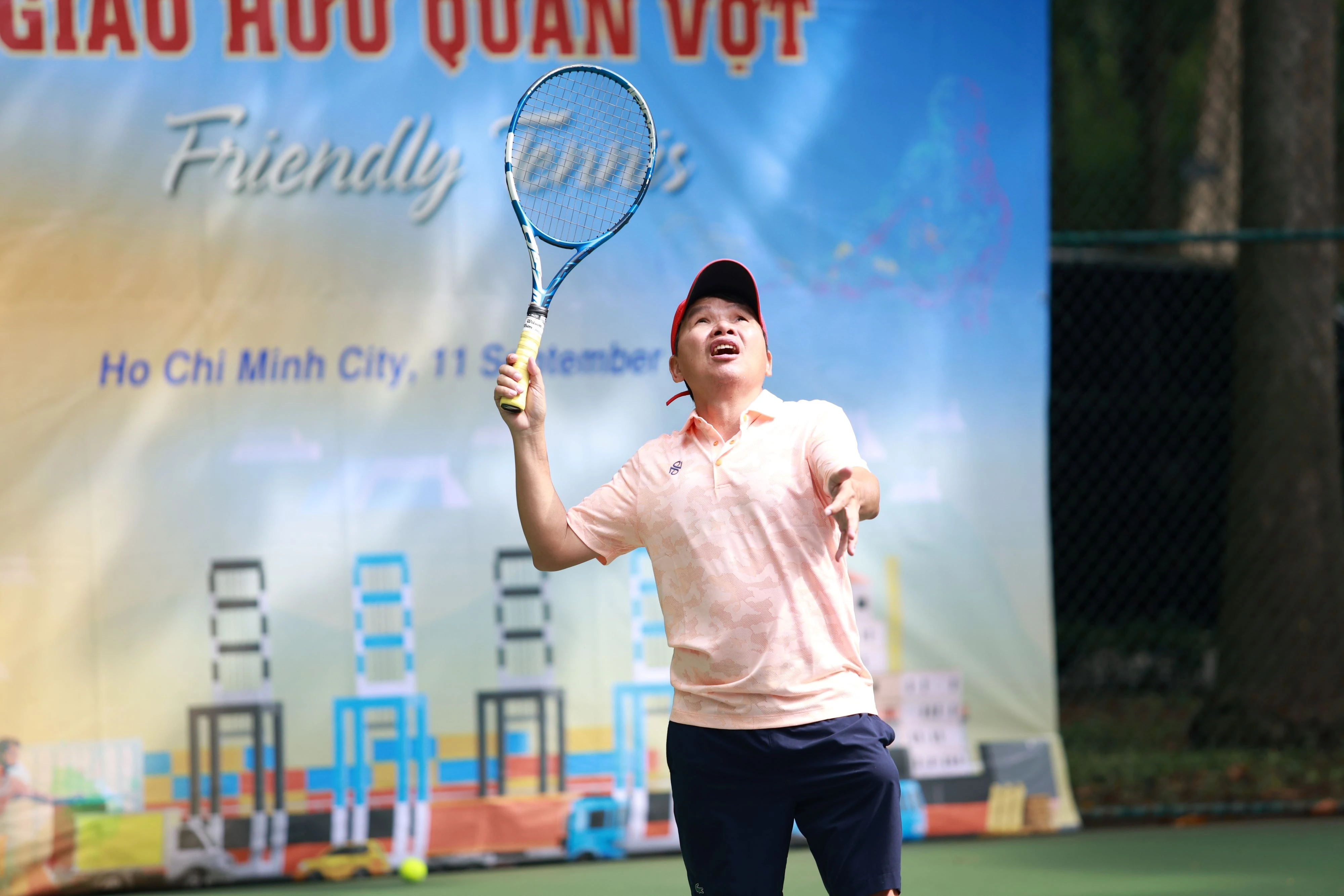 Hình ảnh hội thao tại sân tennis
