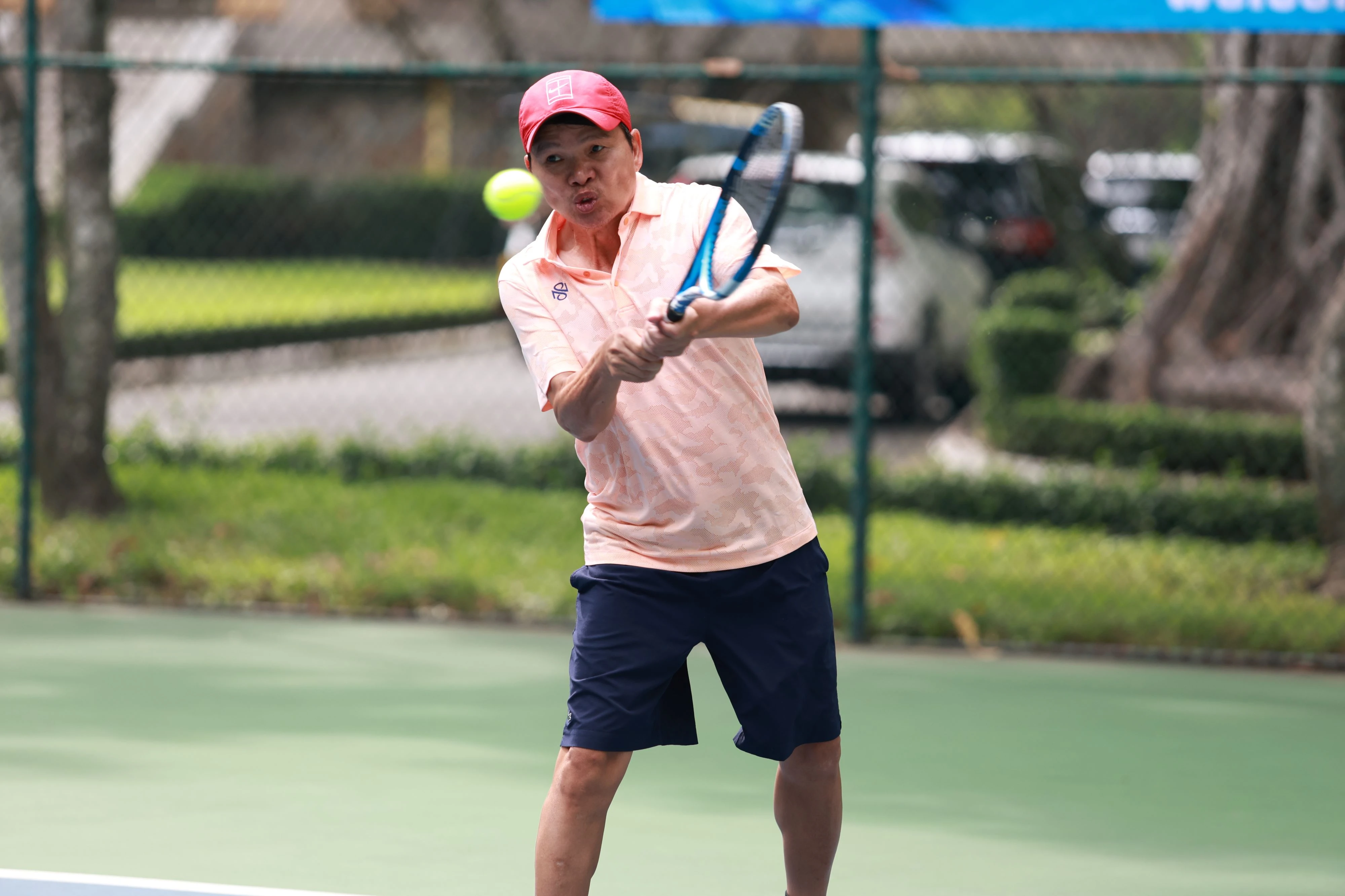 Hình ảnh hội thao tại sân tennis