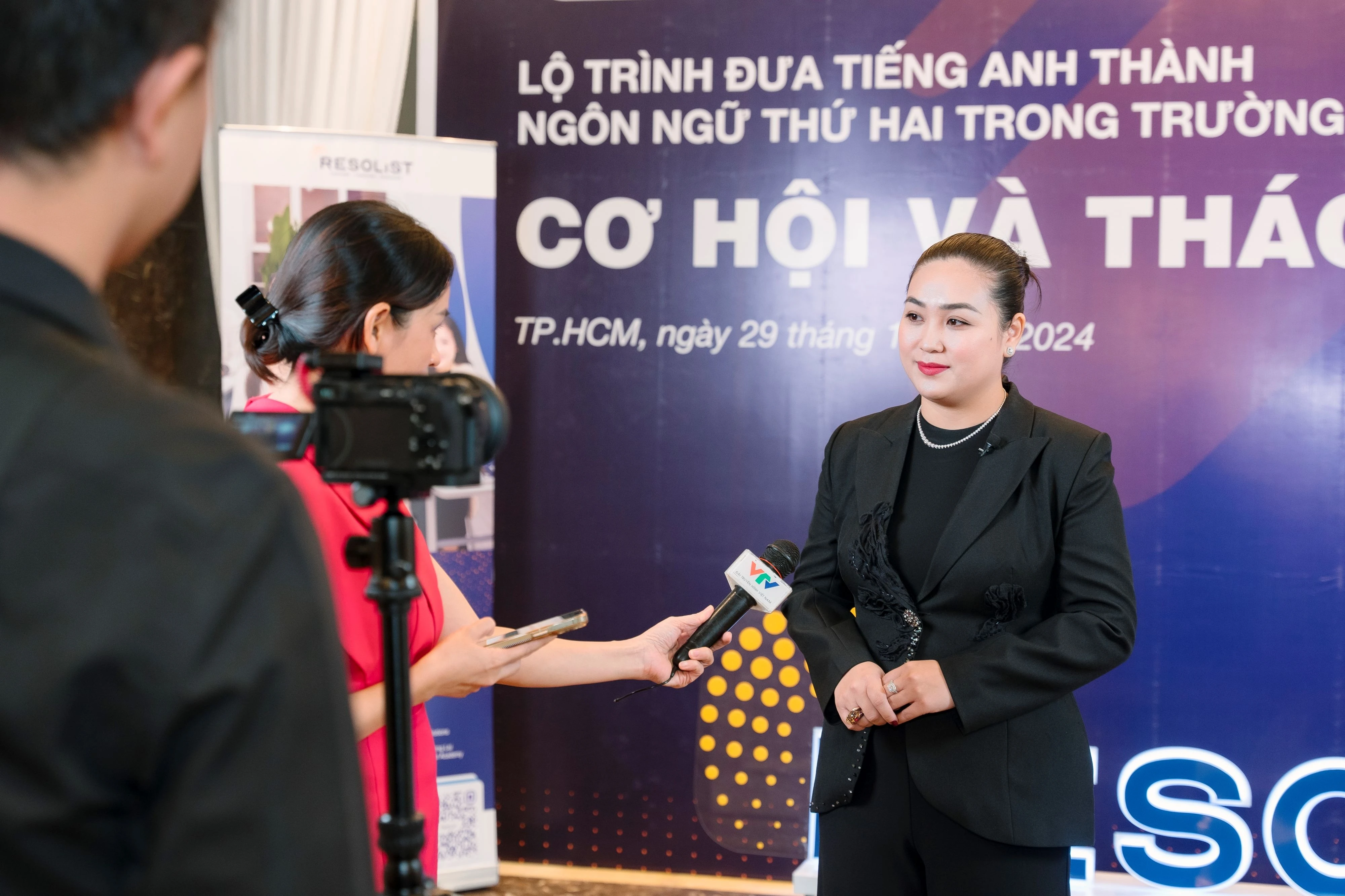 Khai trương trung tâm anh ngữ Resolist